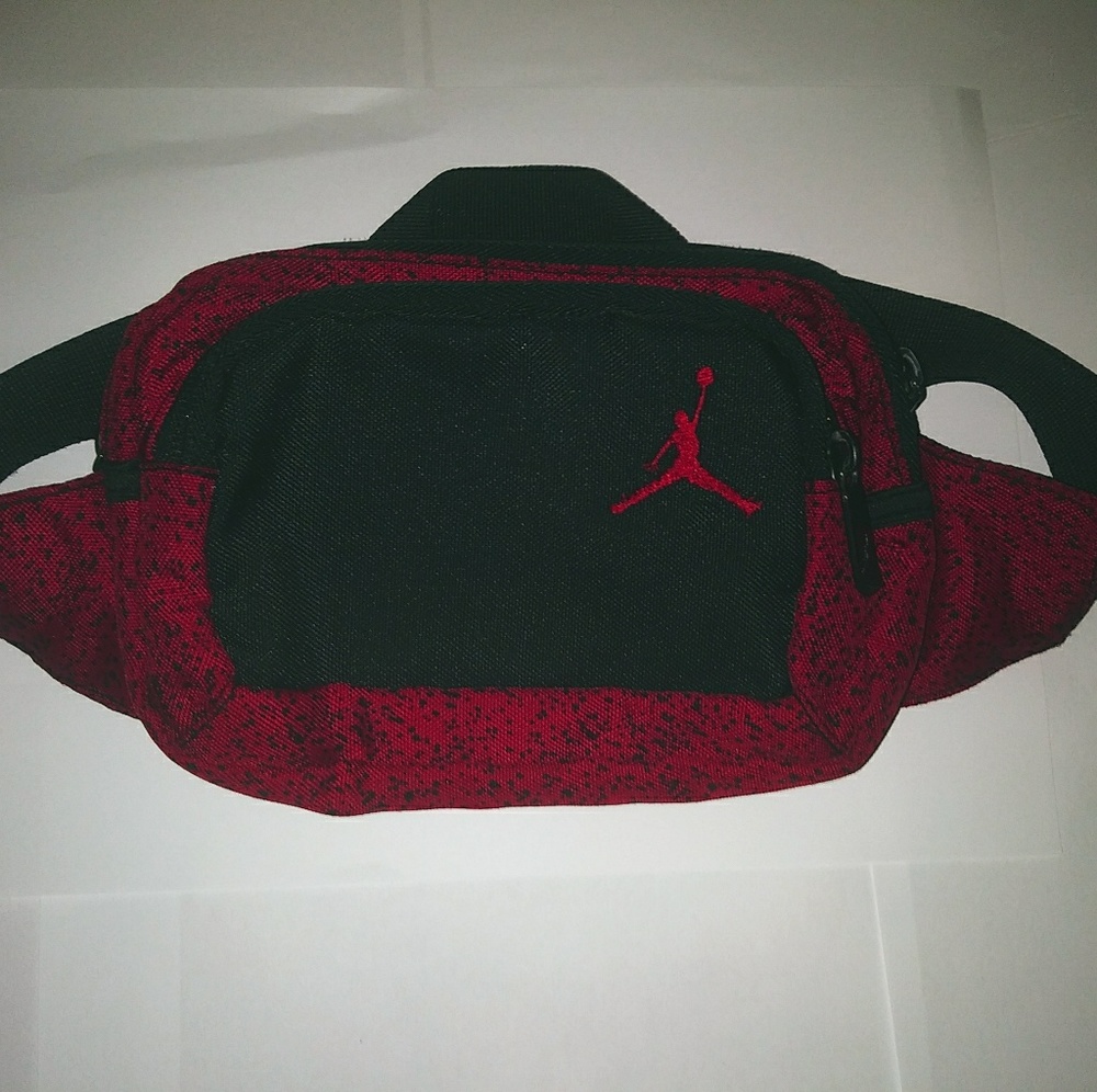 Michael Jordan Jumpman red n black boys fanny pack
